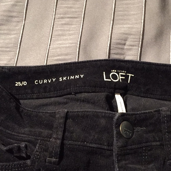 LOFT black corduroy 25/0 curvy skinny jeans - Picture 2 of 4